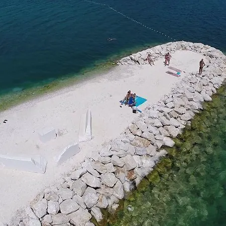 בית הארחה Racetin