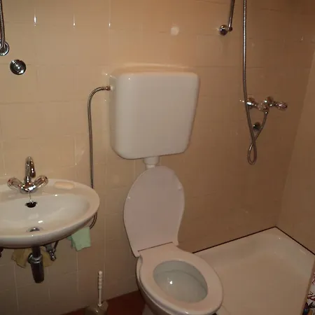 Guest house Racetin Marina