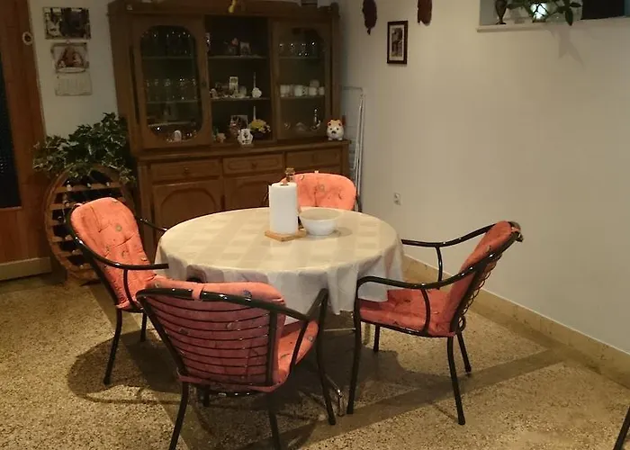 Pensión Racetin 3*