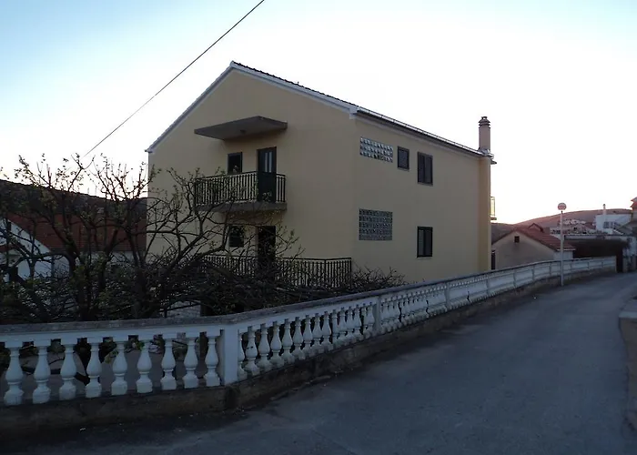 Pensión Racetin Marina (Bossoglina)